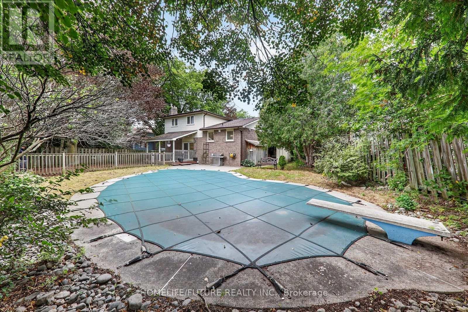 7 Toms Court, Whitby, ON photo 39