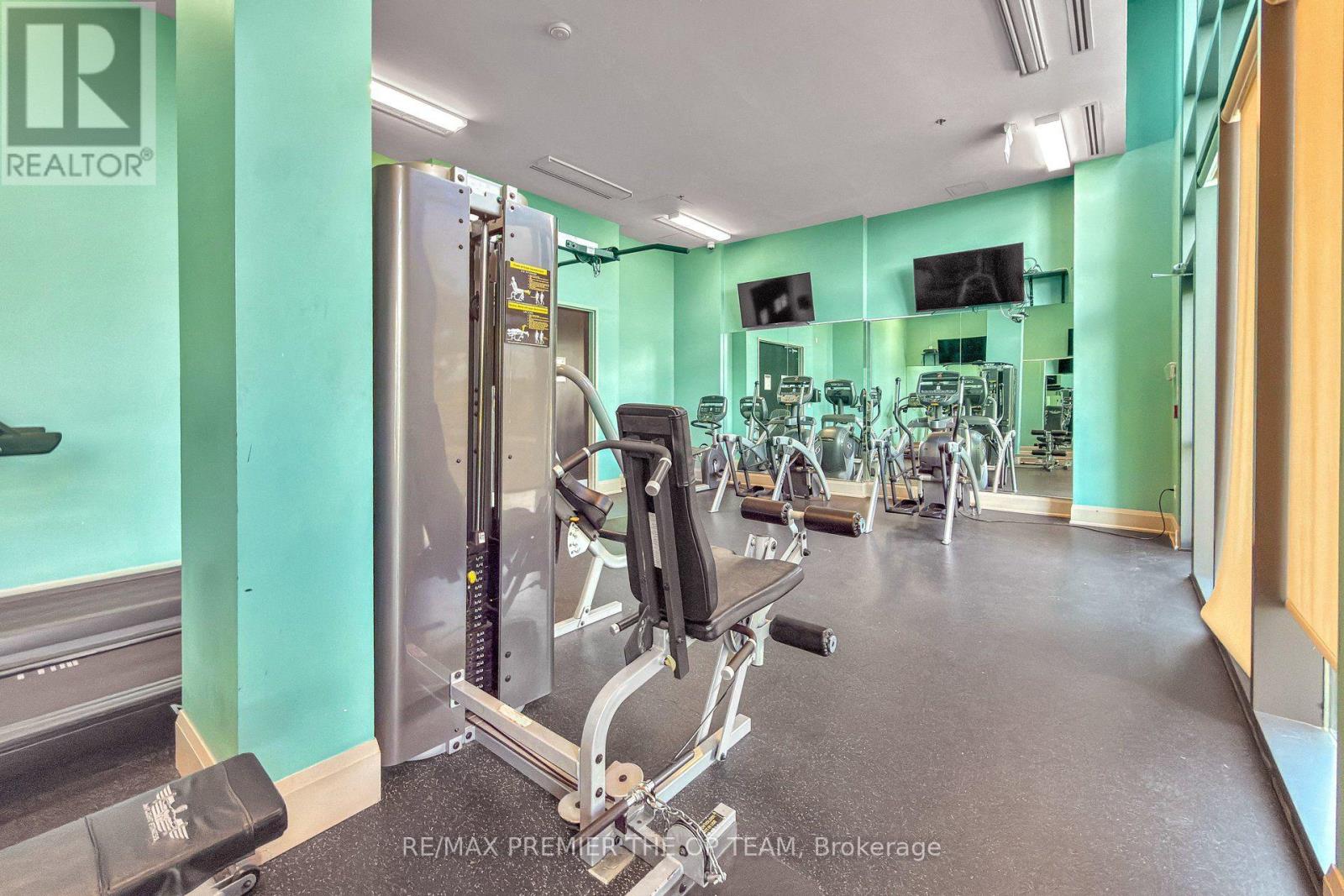 #105 45 YORKLAND BOULEVARD - 35