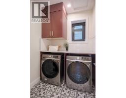 112 7 Avenue Nw, Calgary, AB T2M0A2 Photo 34