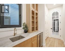 Primary Bedroom - 112 7 Avenue Nw, Calgary, AB T2M0A2 Photo 13