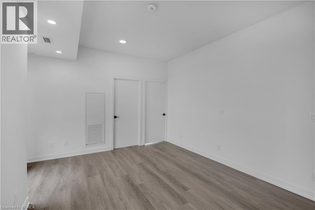 33 ERIE Avenue Unit# 801, Brantford — photo 8