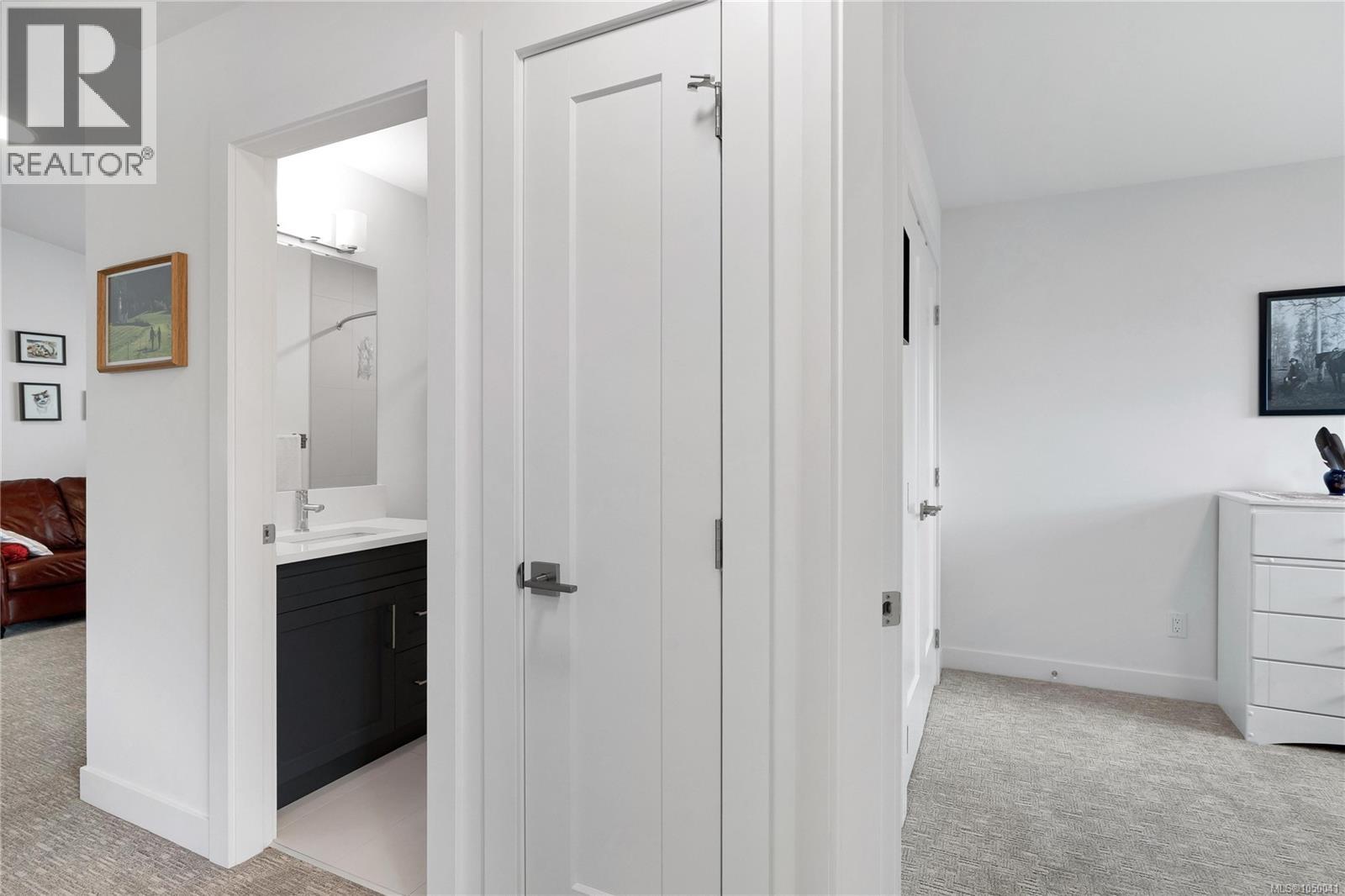 3419 Ryder Hesjedal Way - Image 39