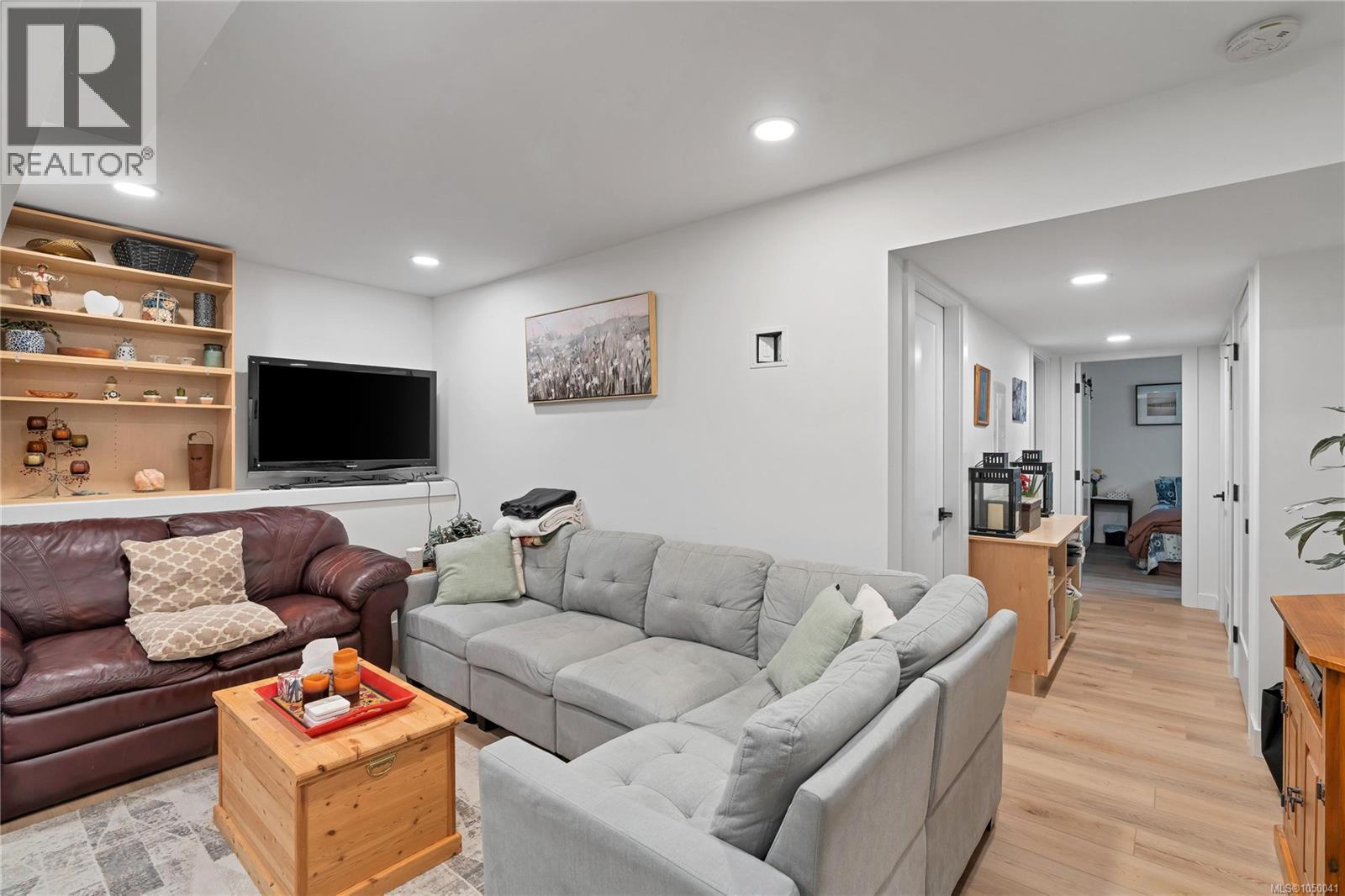 3419 Ryder Hesjedal Way - Image 48