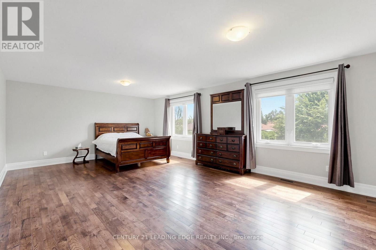 11 BELLVARE CRESCENT - 18