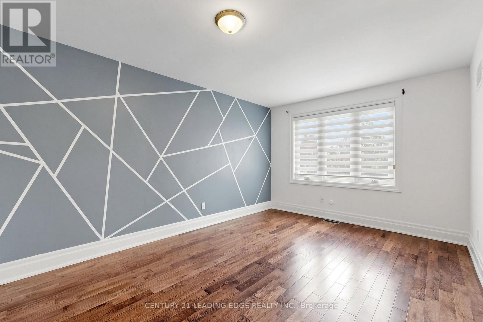 11 BELLVARE CRESCENT - 24