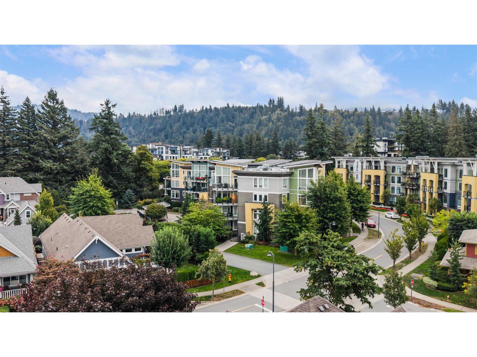 204 45389 CHEHALIS DRIVE, Garrison Crossing, Chilliwack