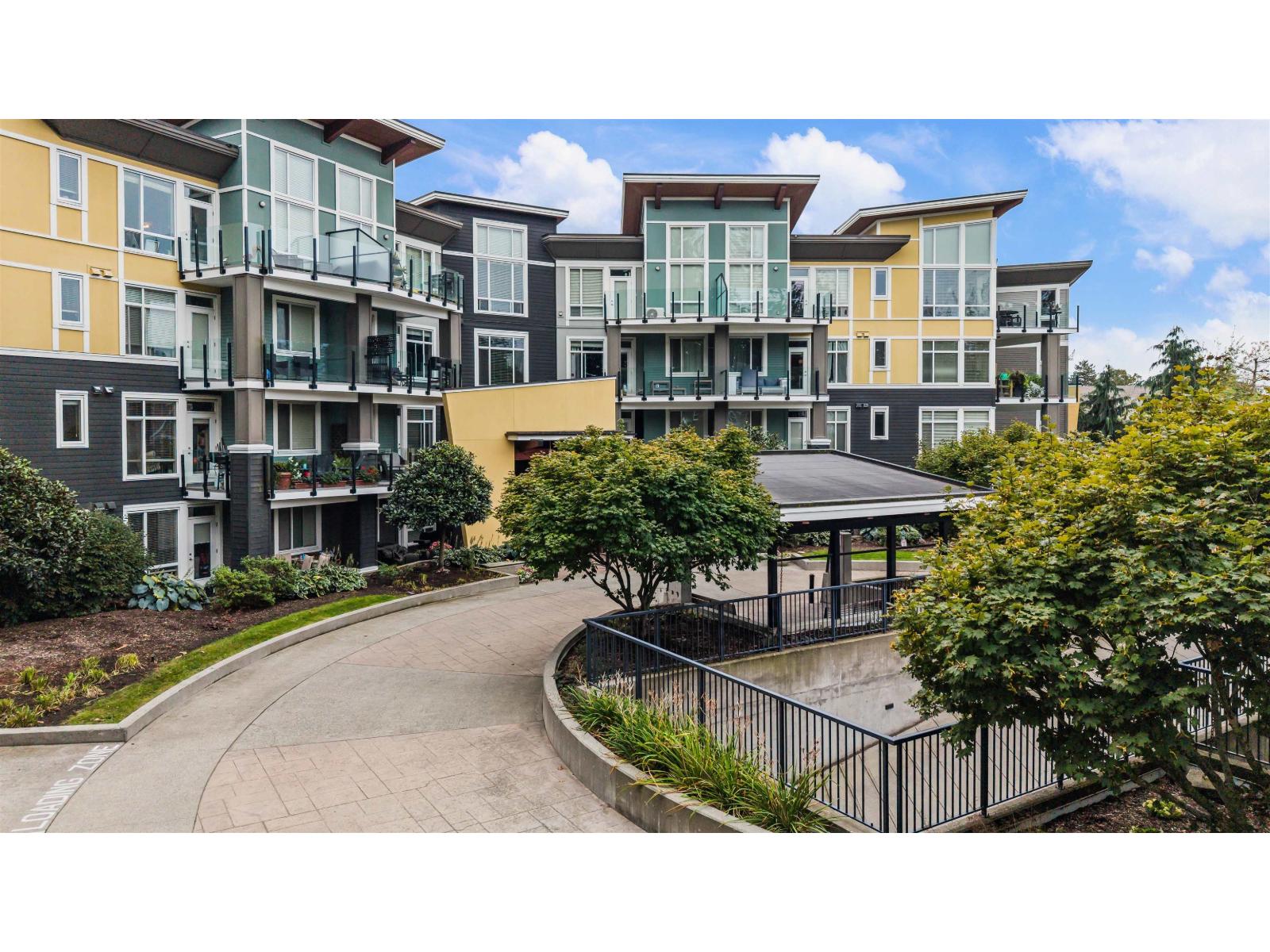 204 45389 CHEHALIS DRIVE, Garrison Crossing, Chilliwack