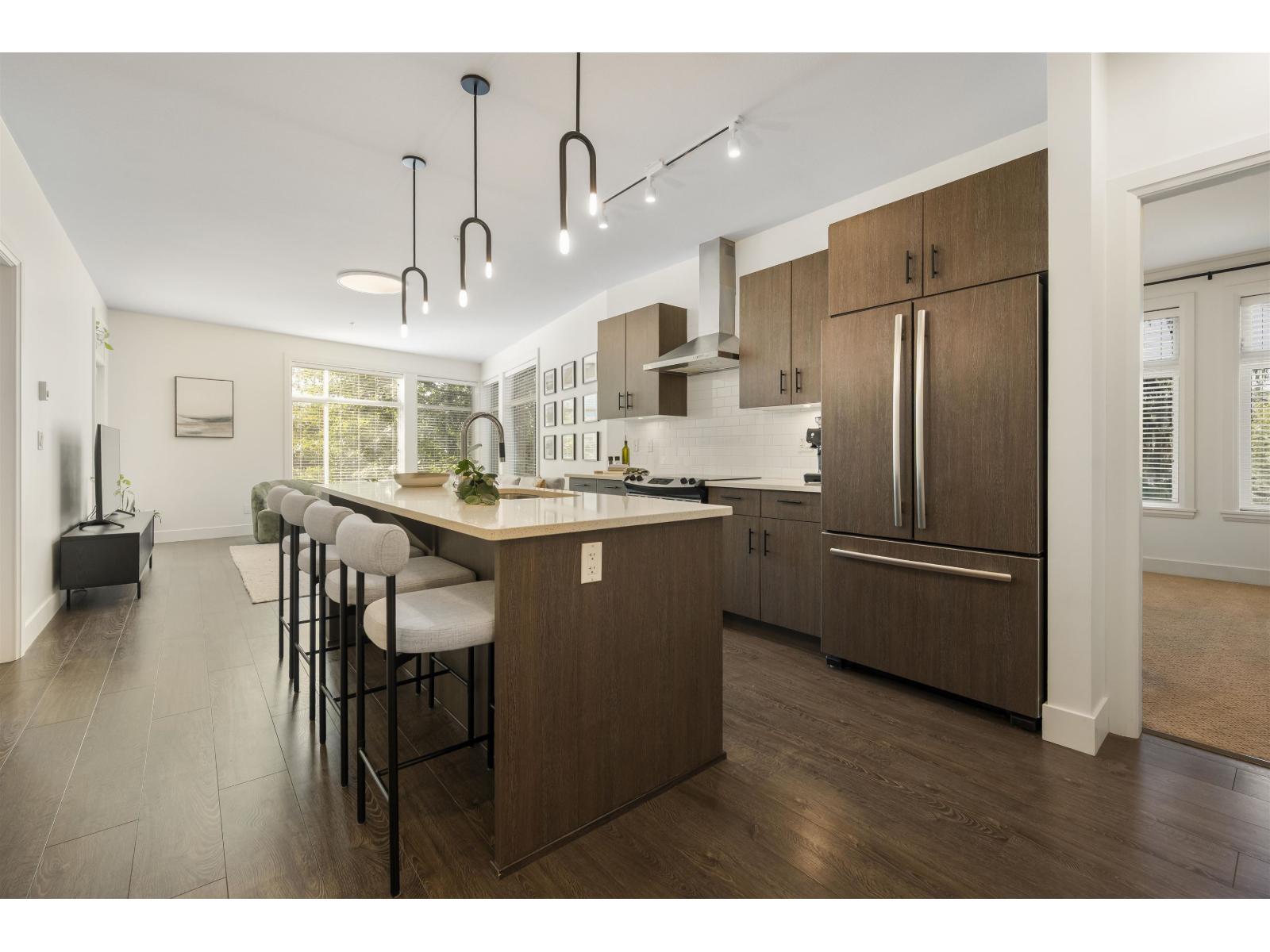 204 45389 CHEHALIS DRIVE, Garrison Crossing, Chilliwack