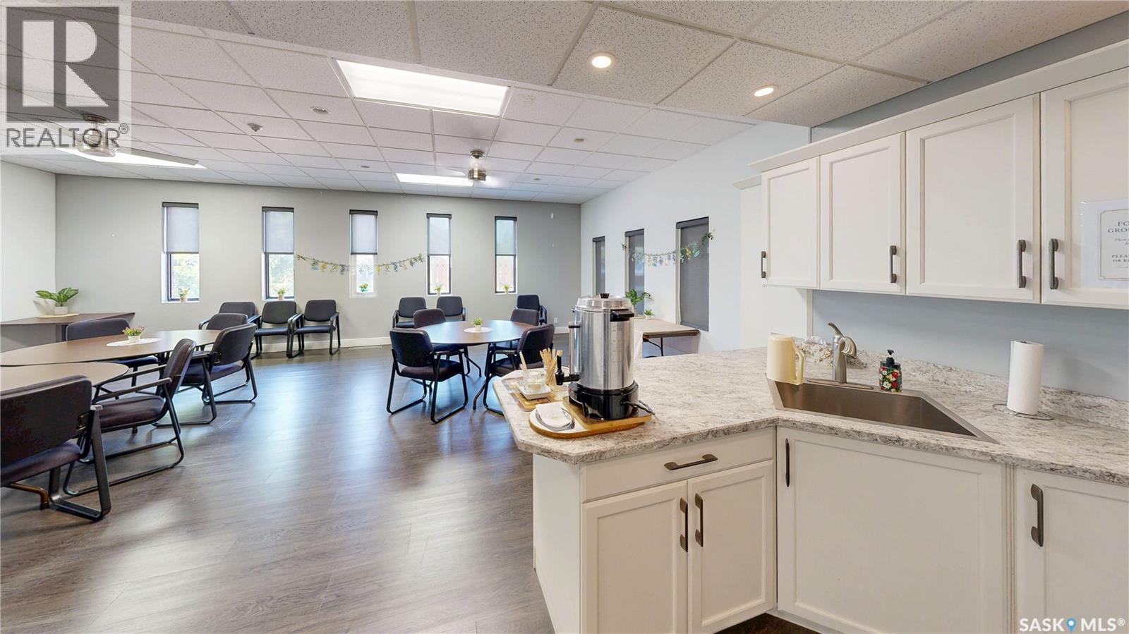 #1603 3520 Hillsdale STREET - Image 41