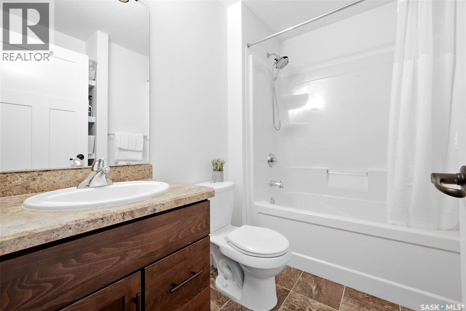 5101 Aerial CRESCENT, Regina — photo 28