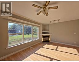 Laundry room - 1042 Maple Drive, Quesnel, BC V2J5M2 Photo 8