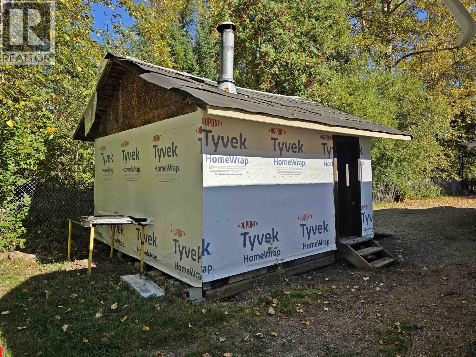1042 MAPLE DRIVE - 21