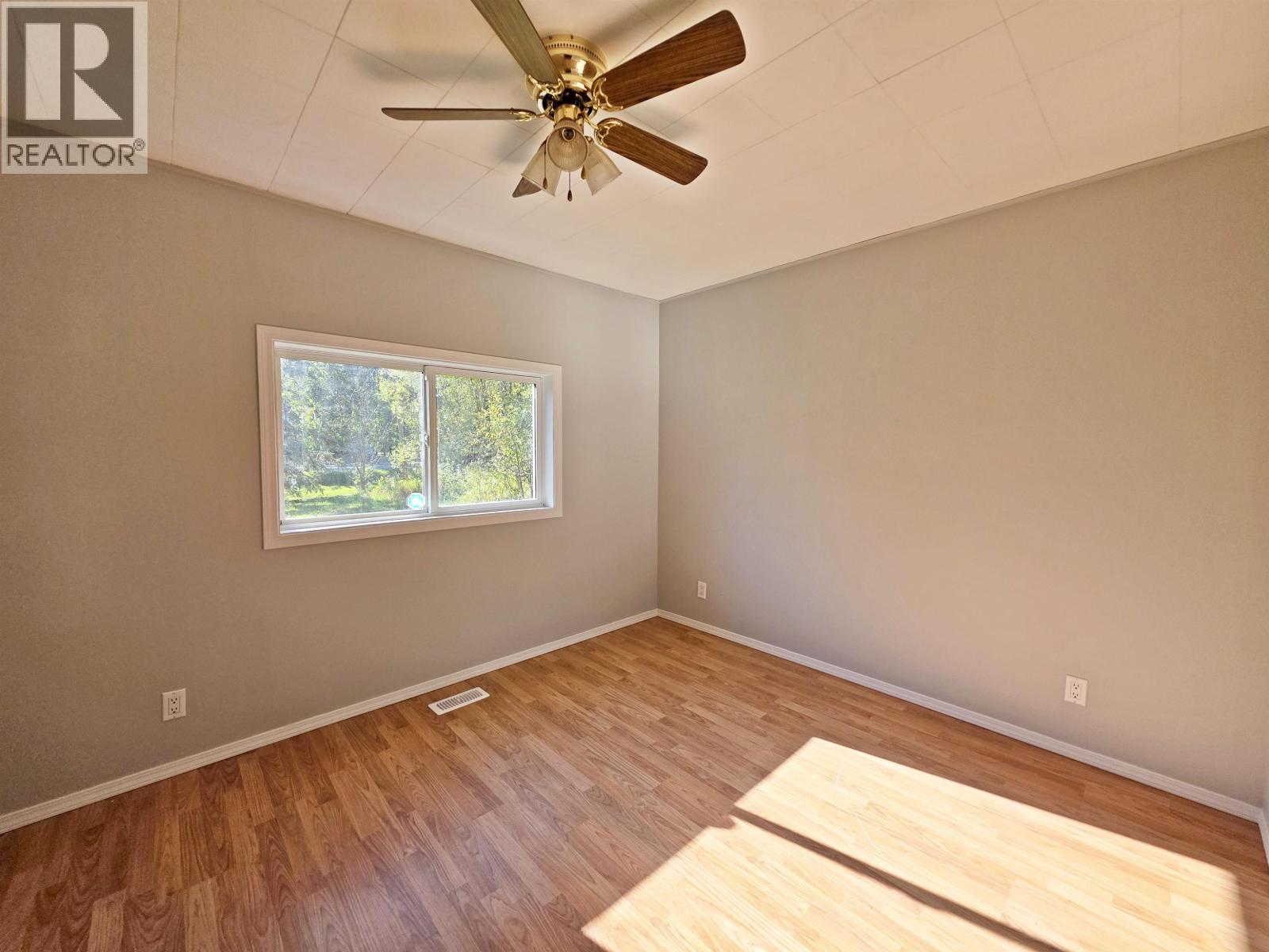 1042 MAPLE DRIVE - Image 13