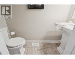 2pc Bathroom - 10 Chestnut Drive, Rockwood, ON N0B2K0 Photo 8