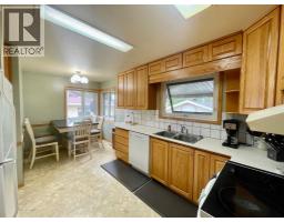 4pc Bathroom - 1418 53 Street, Edson, AB T7E1H5 Photo 9