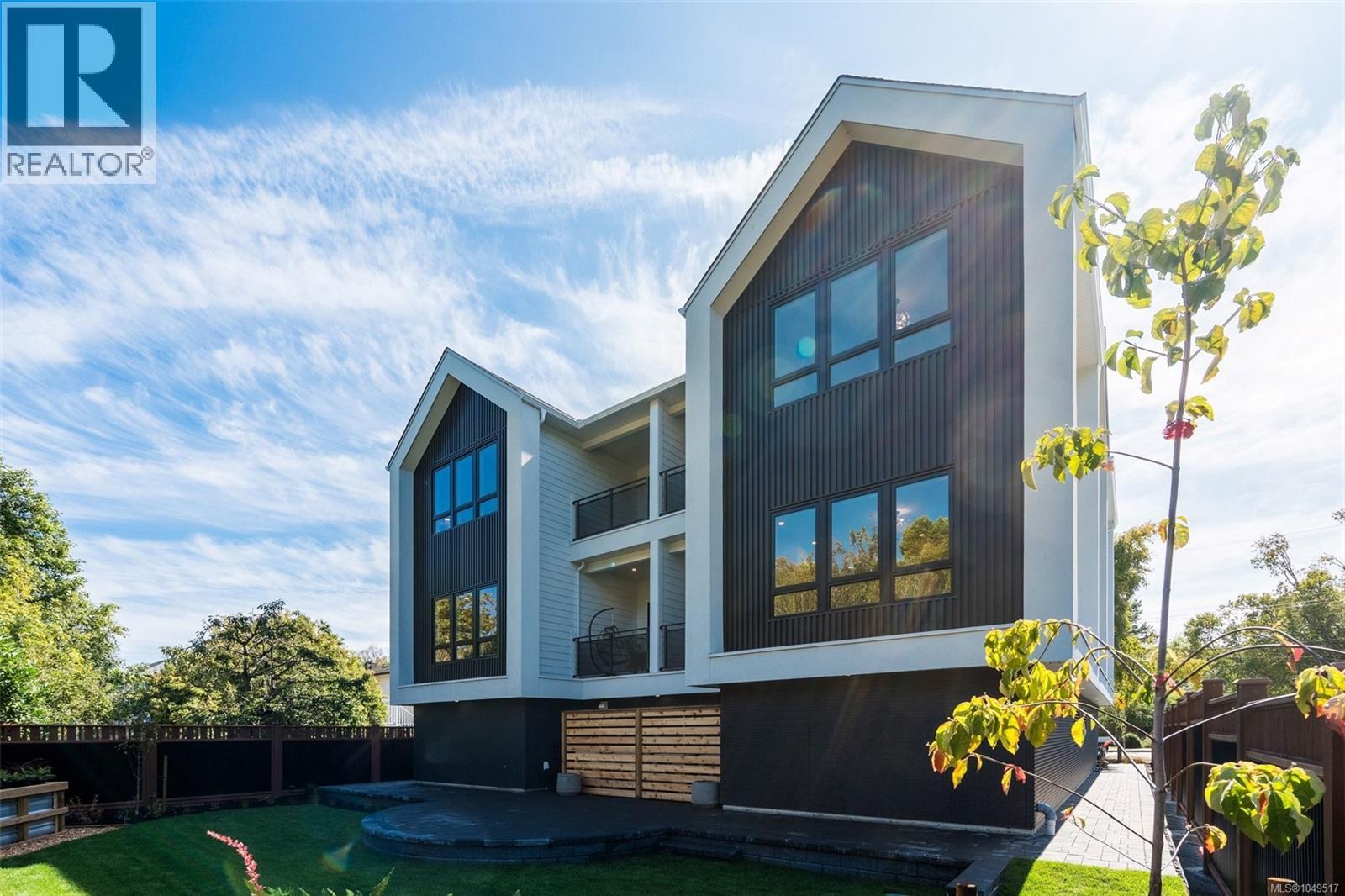 2 1434 Brooke Street, Victoria