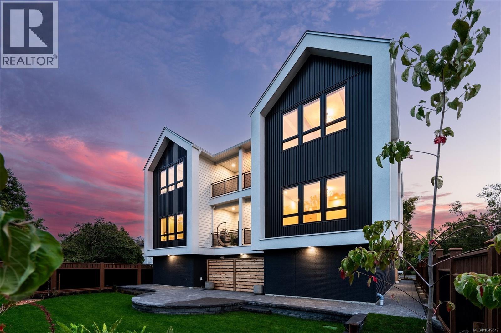 2 1434 Brooke Street, Victoria