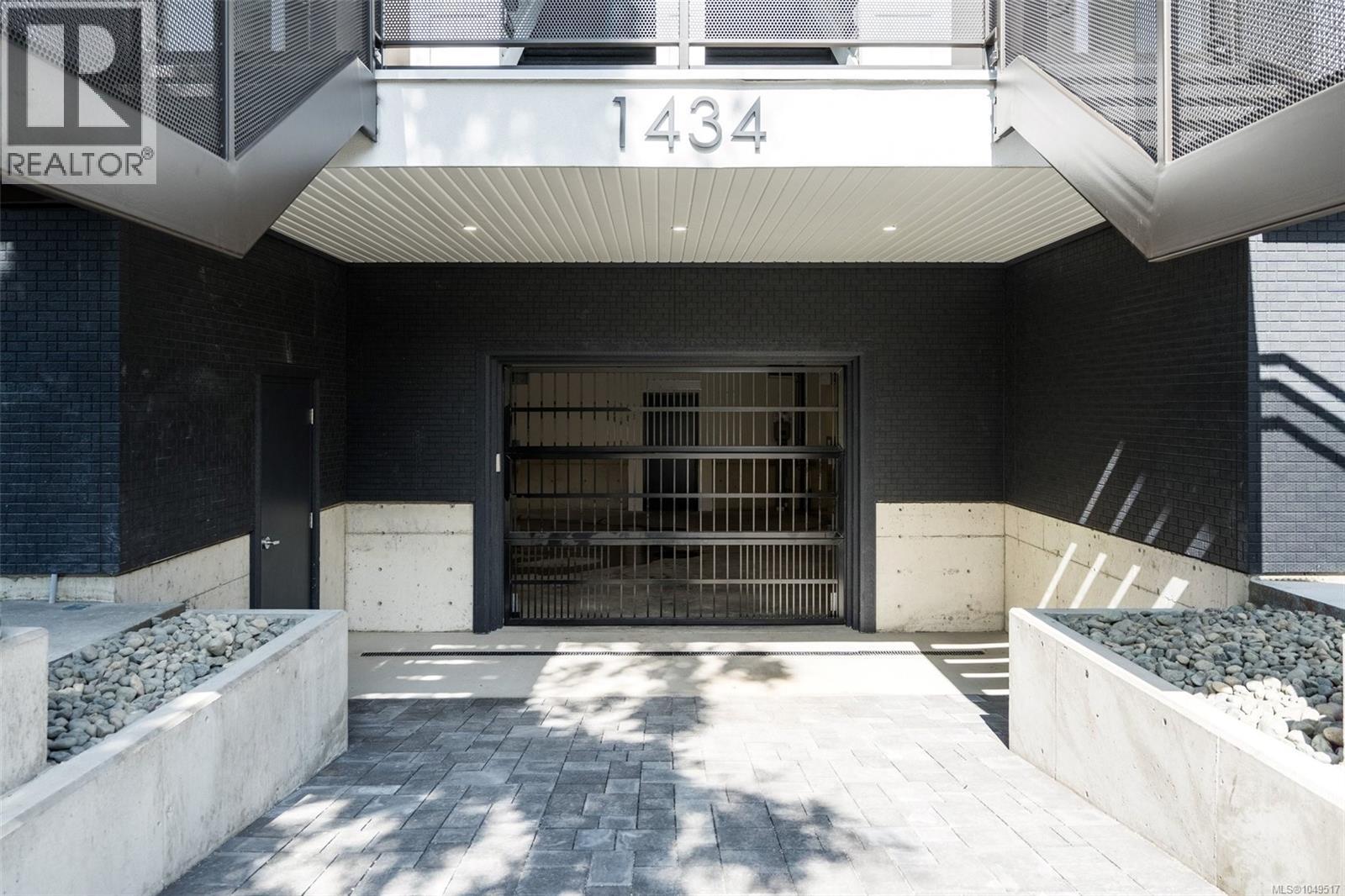 2 1434 Brooke Street, Victoria