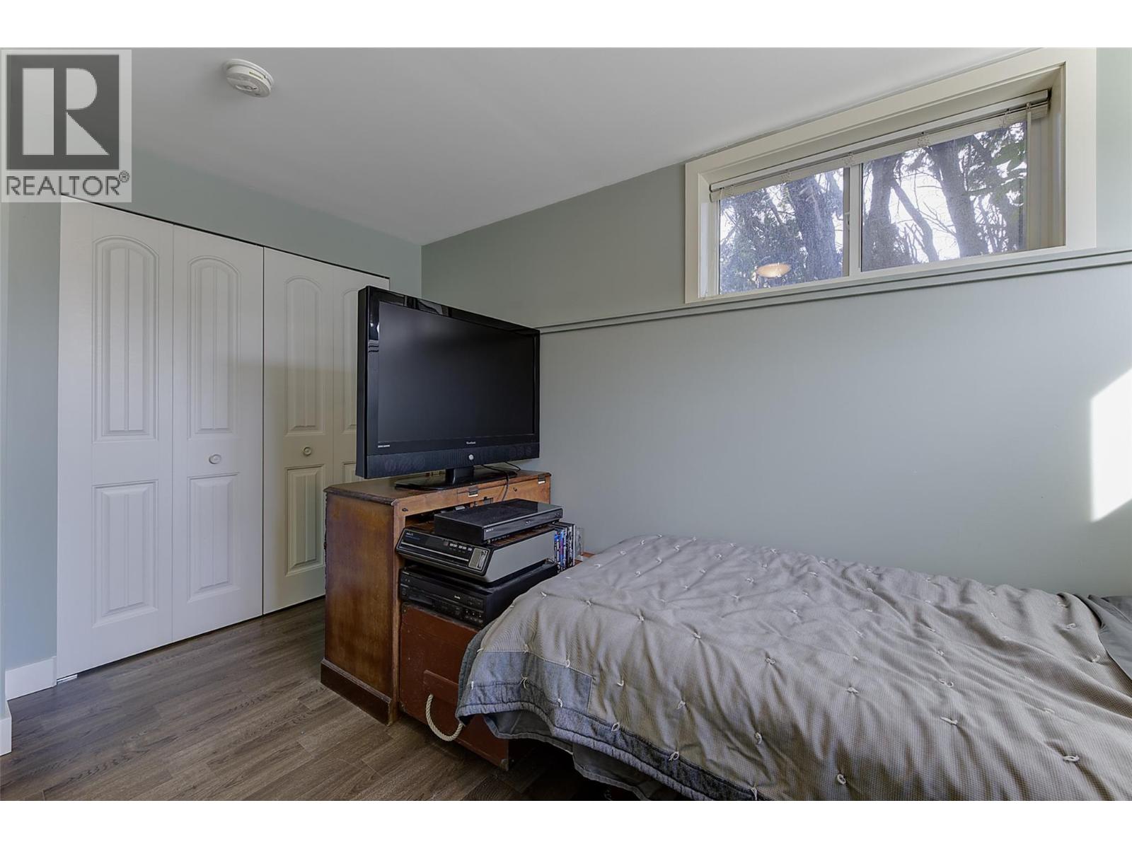  1859-1861 Mountain Avenue, Kelowna