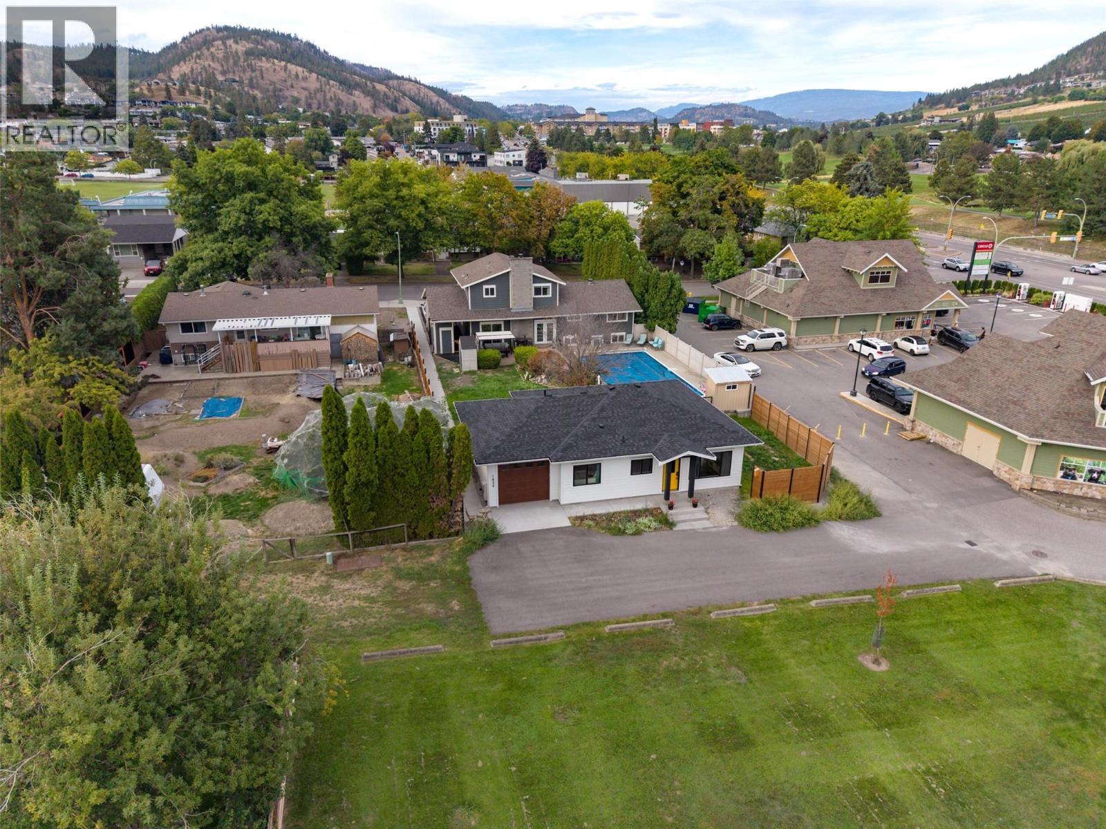  1859-1861 Mountain Avenue, Kelowna