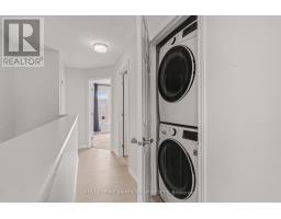 919 Moses Tennisco Street, Ottawa, ON K1K5A8 Photo 12