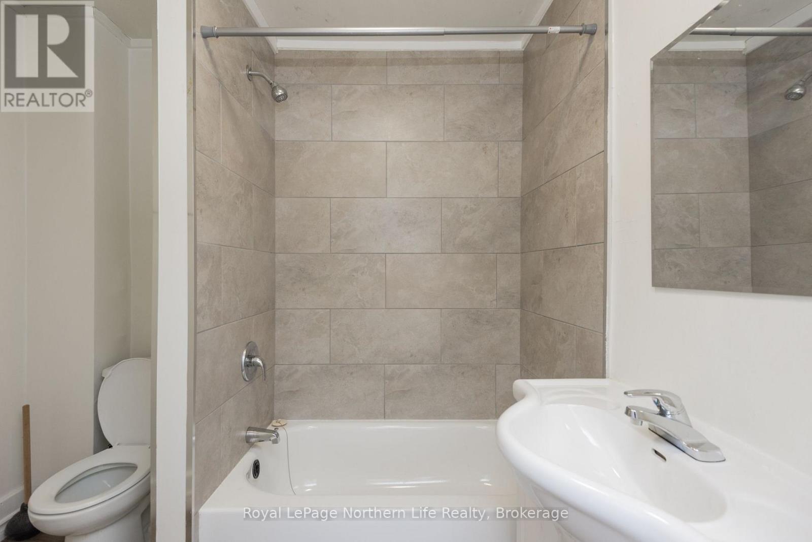 645 MAIN STREET E, North Bay (Central) — photo 18