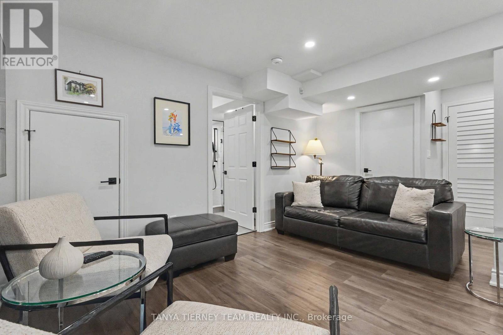 96 MILDENHALL PLACE - 31