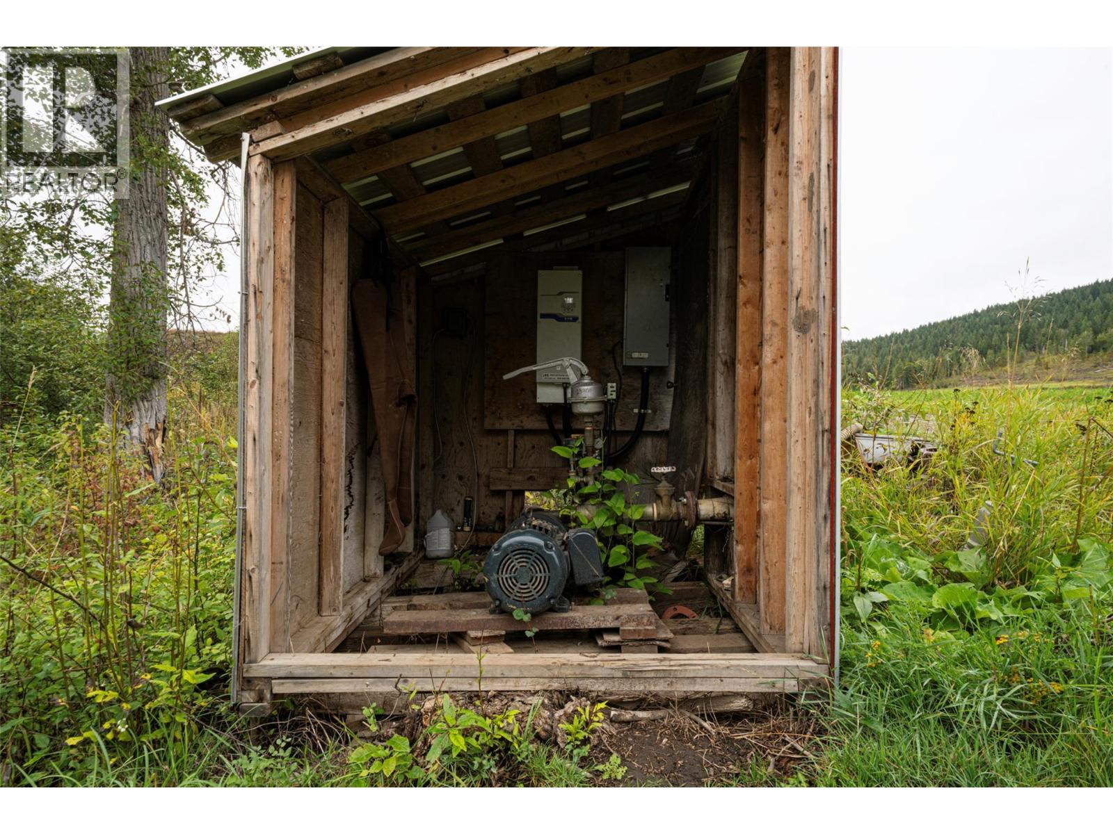  687 Mabel Lake Road, Lumby
