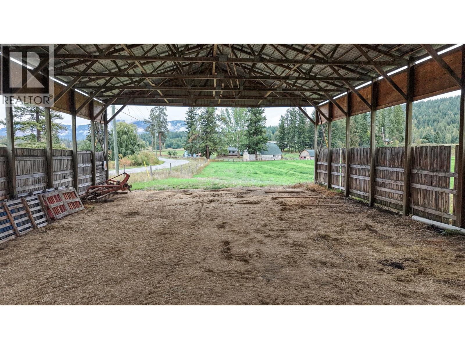  687 Mabel Lake Road, Lumby