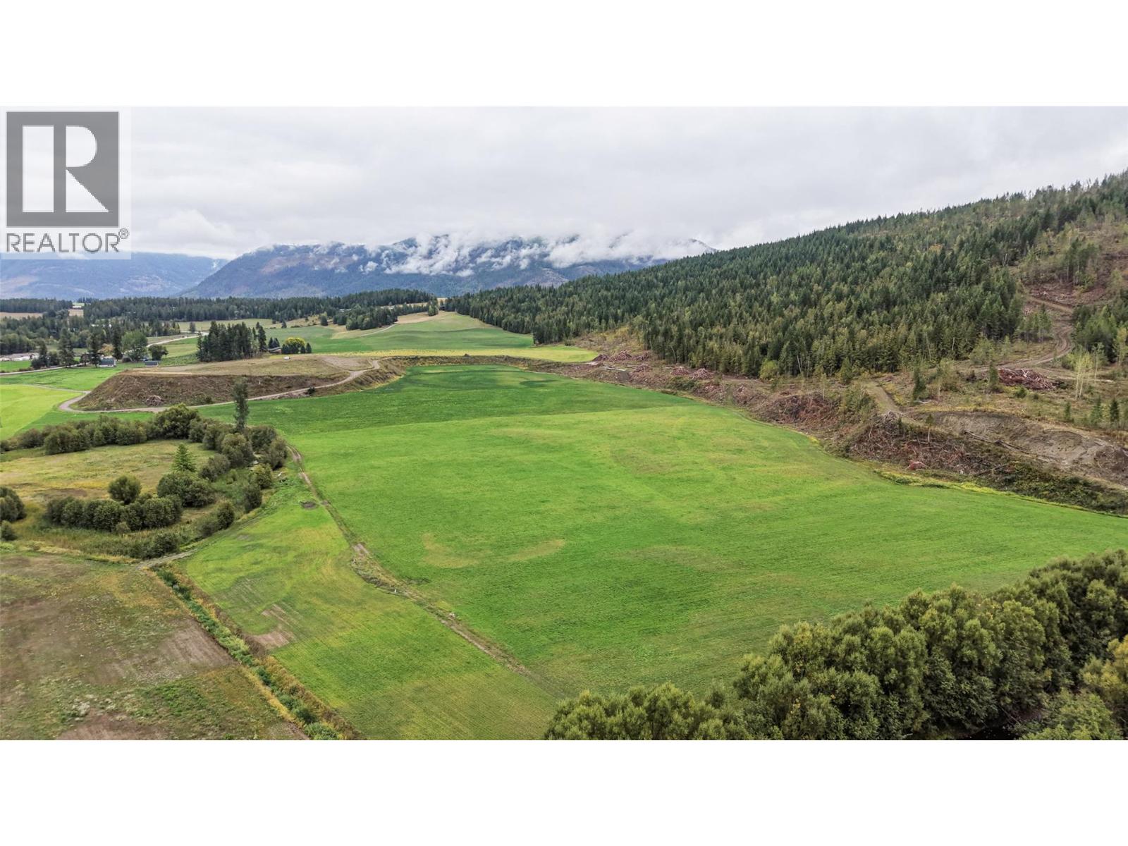  687 Mabel Lake Road, Lumby