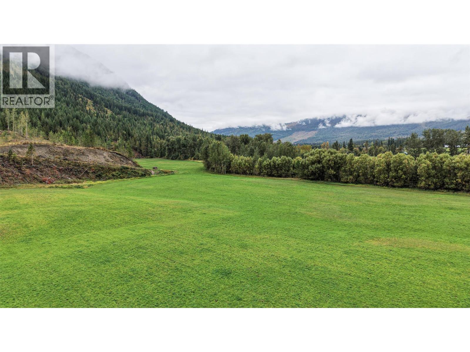  687 Mabel Lake Road, Lumby