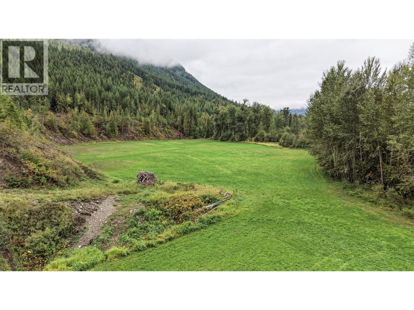  687 Mabel Lake Road, Lumby