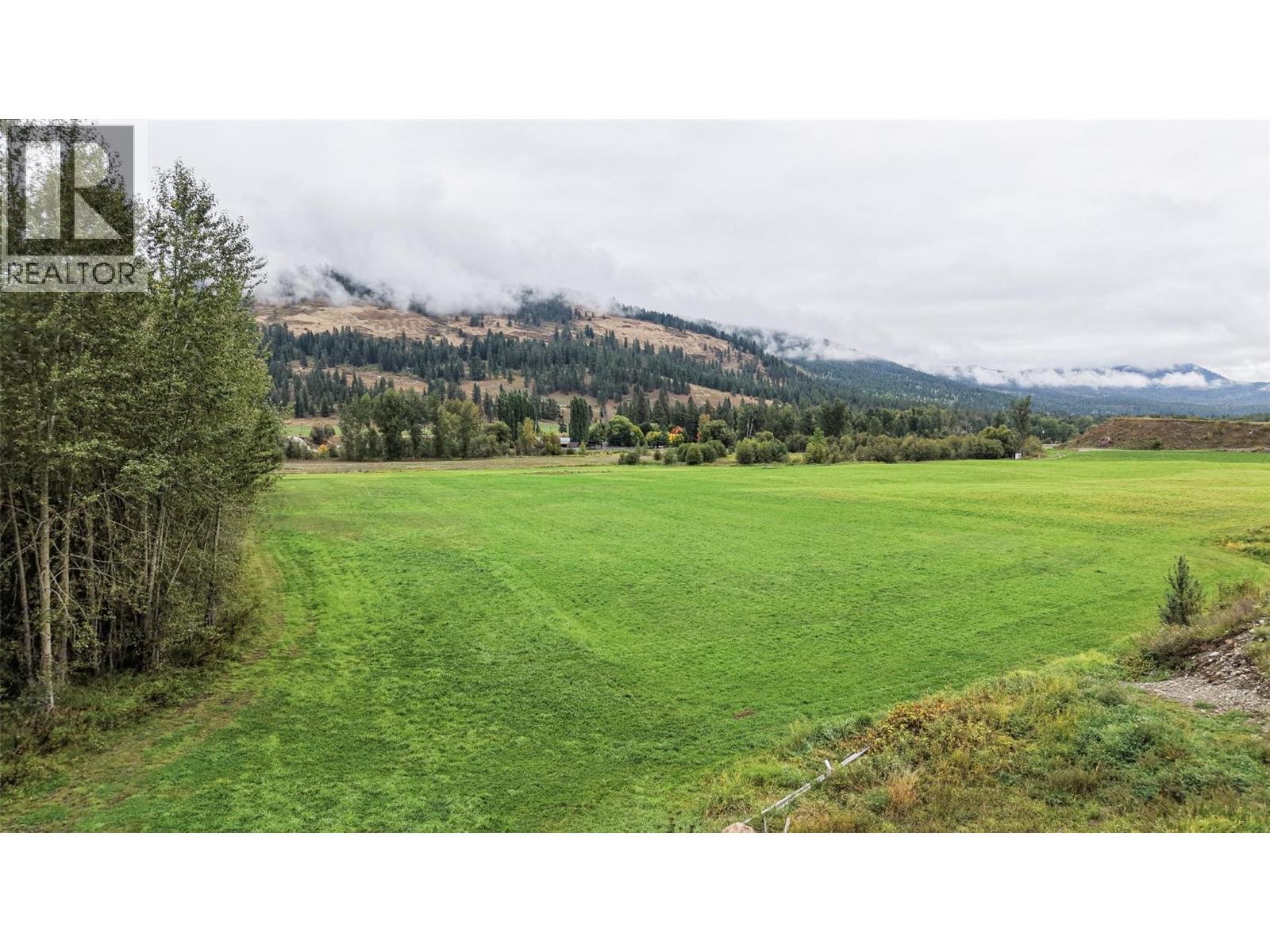  687 Mabel Lake Road, Lumby