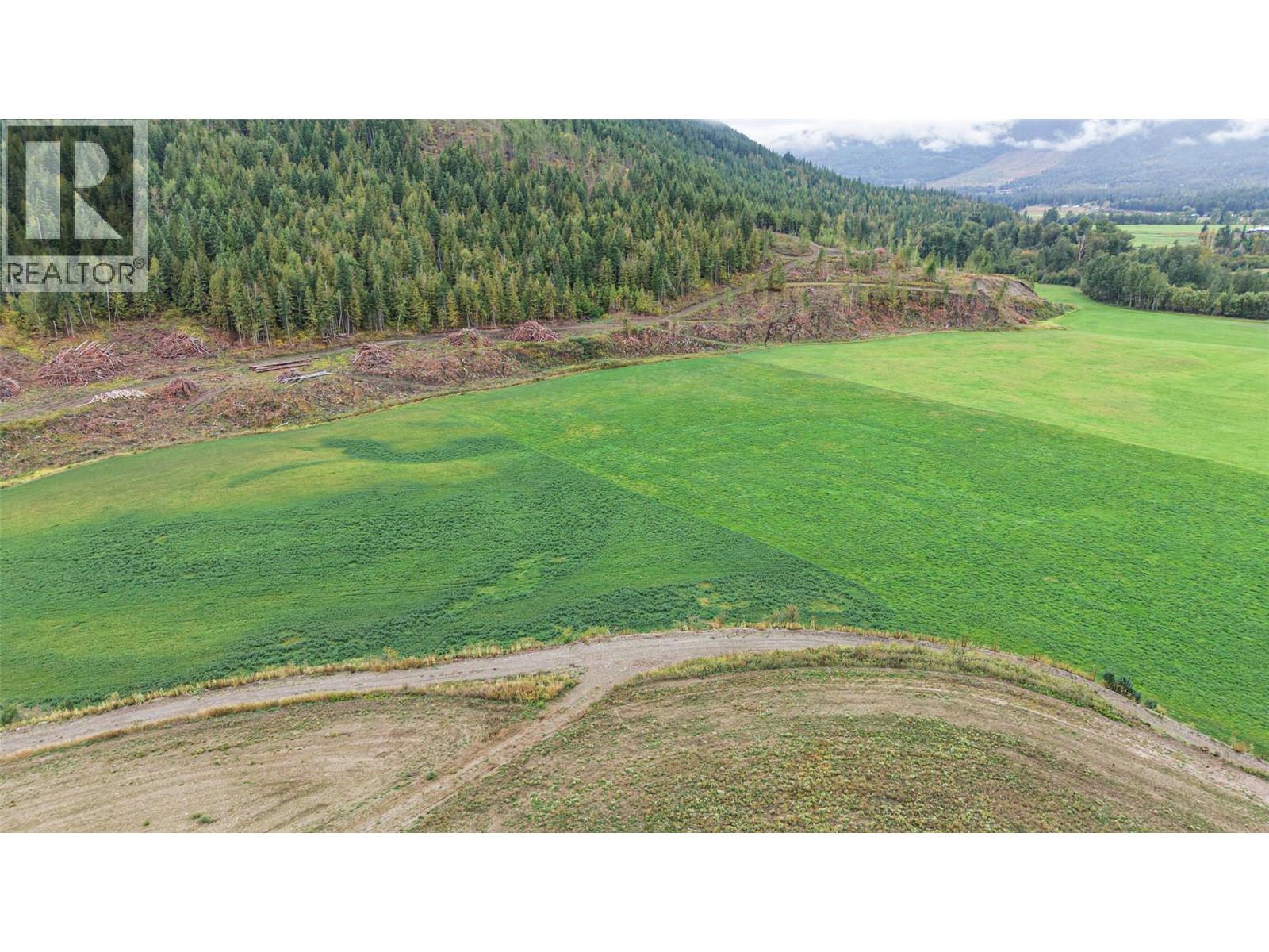  687 Mabel Lake Road, Lumby