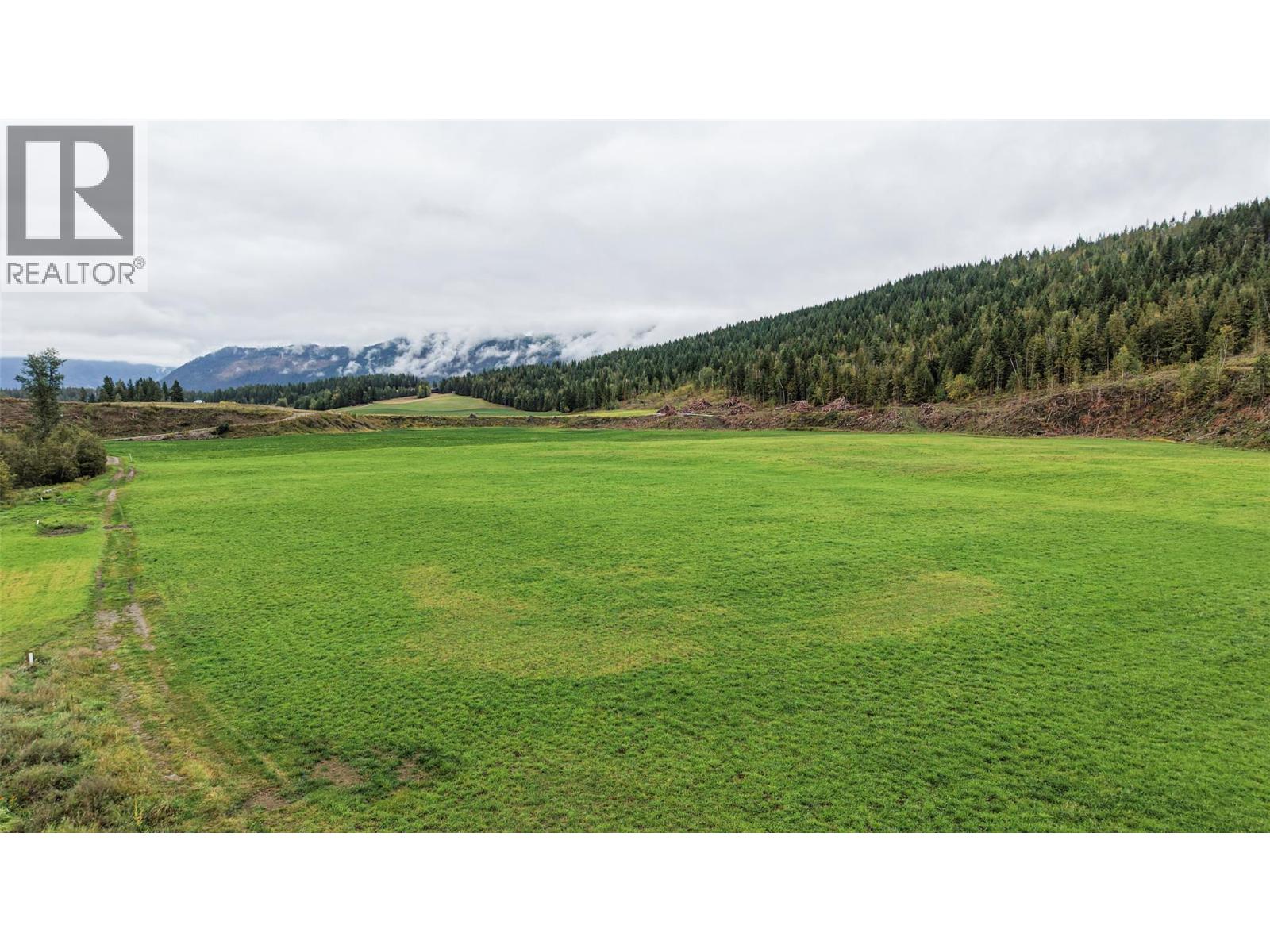  687 Mabel Lake Road, Lumby