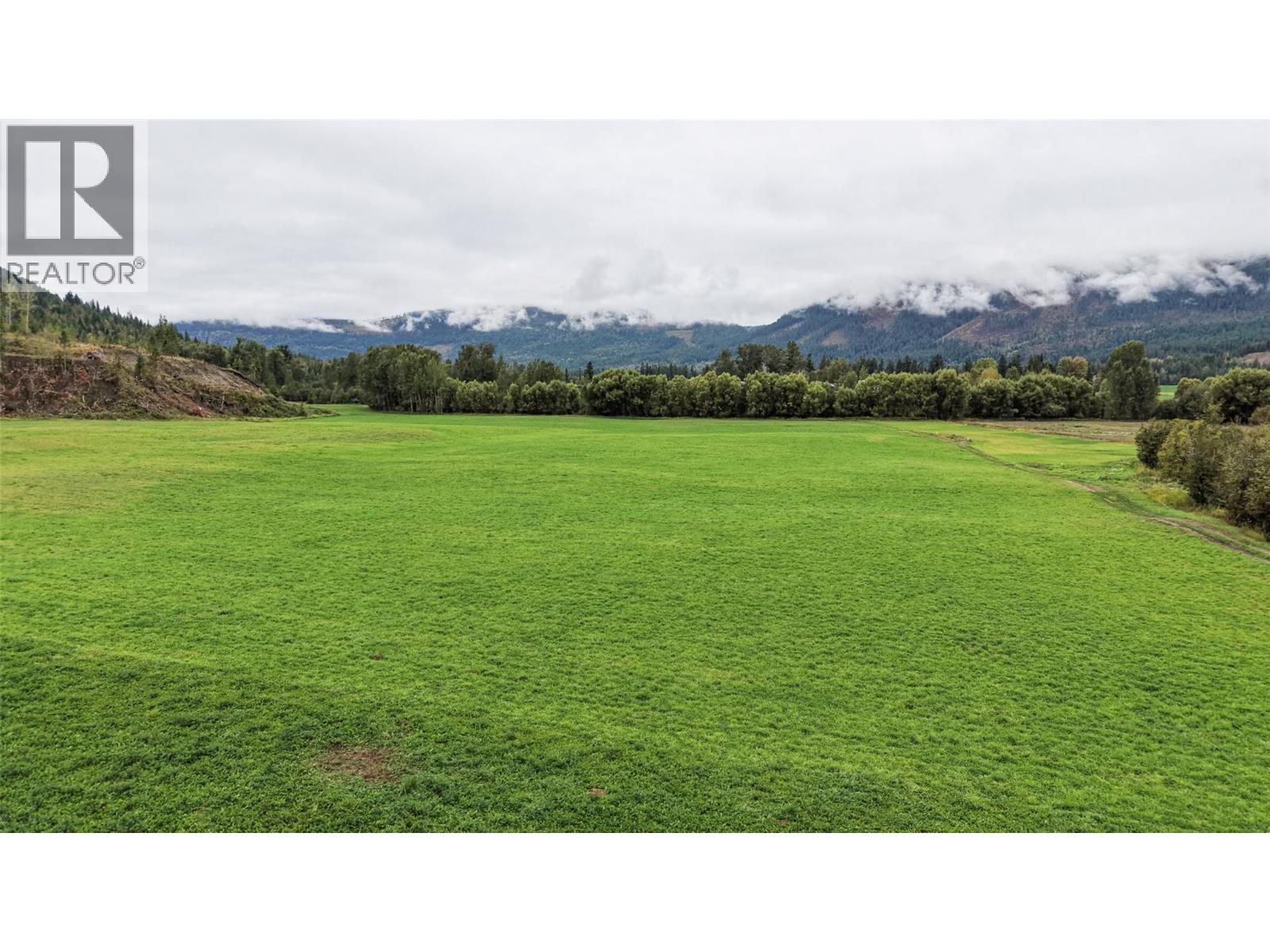  687 Mabel Lake Road, Lumby