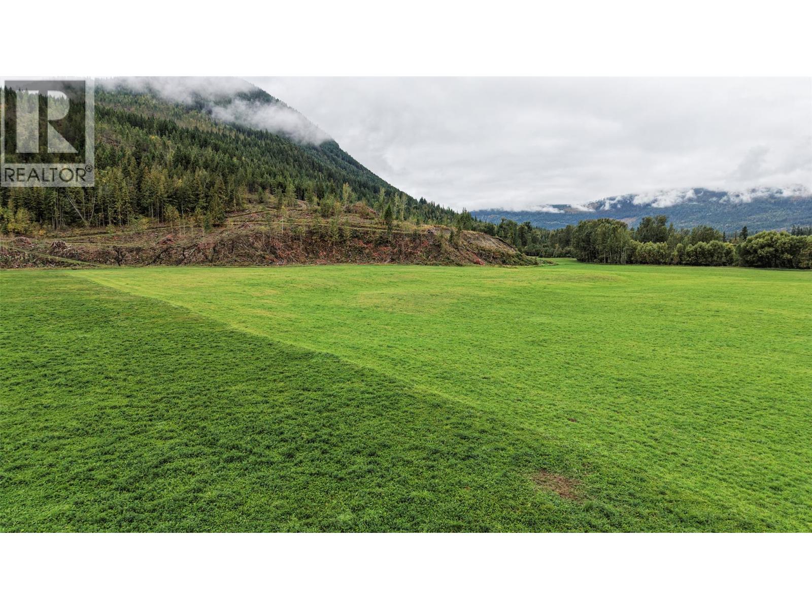  687 Mabel Lake Road, Lumby