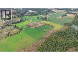 687 Mabel Lake Road, Lumby, BC V0E2G5 Photo 24