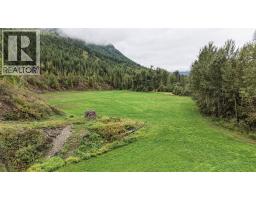 687 Mabel Lake Road, Lumby, BC V0E2G5 Photo 32