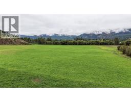 687 Mabel Lake Road, Lumby, BC V0E2G5 Photo 8