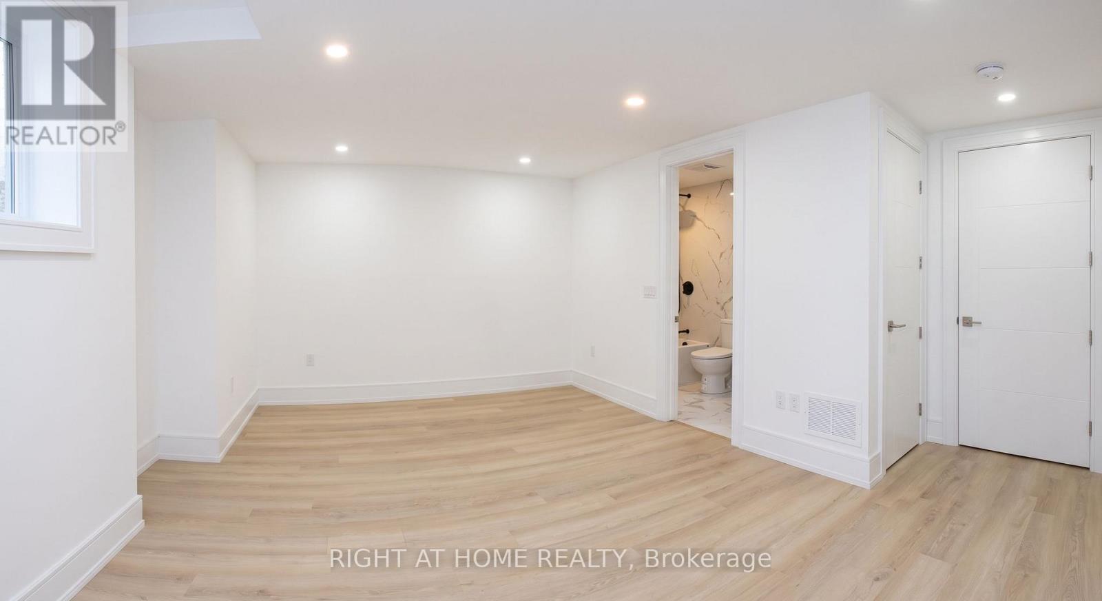 15 ORLON CRESCENT - 37