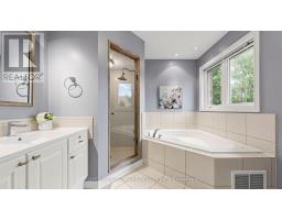 129 Beare Trail, Newmarket, ON L3X3B6 Photo 30