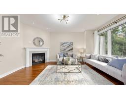 129 Beare Trail, Newmarket, ON L3X3B6 Photo 9