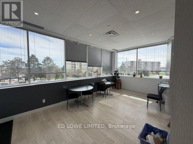 205 - 128 WELLINGTON STREET W, Barrie (Queen's Park) — photo 4