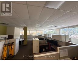 304 - 128 Wellington Street W, Barrie, ON L4N1K9 Photo 6