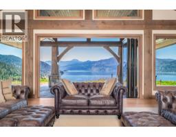 5pc Bathroom - 8399 Bench Row Road, Vernon, BC V1H1H3 Photo 12