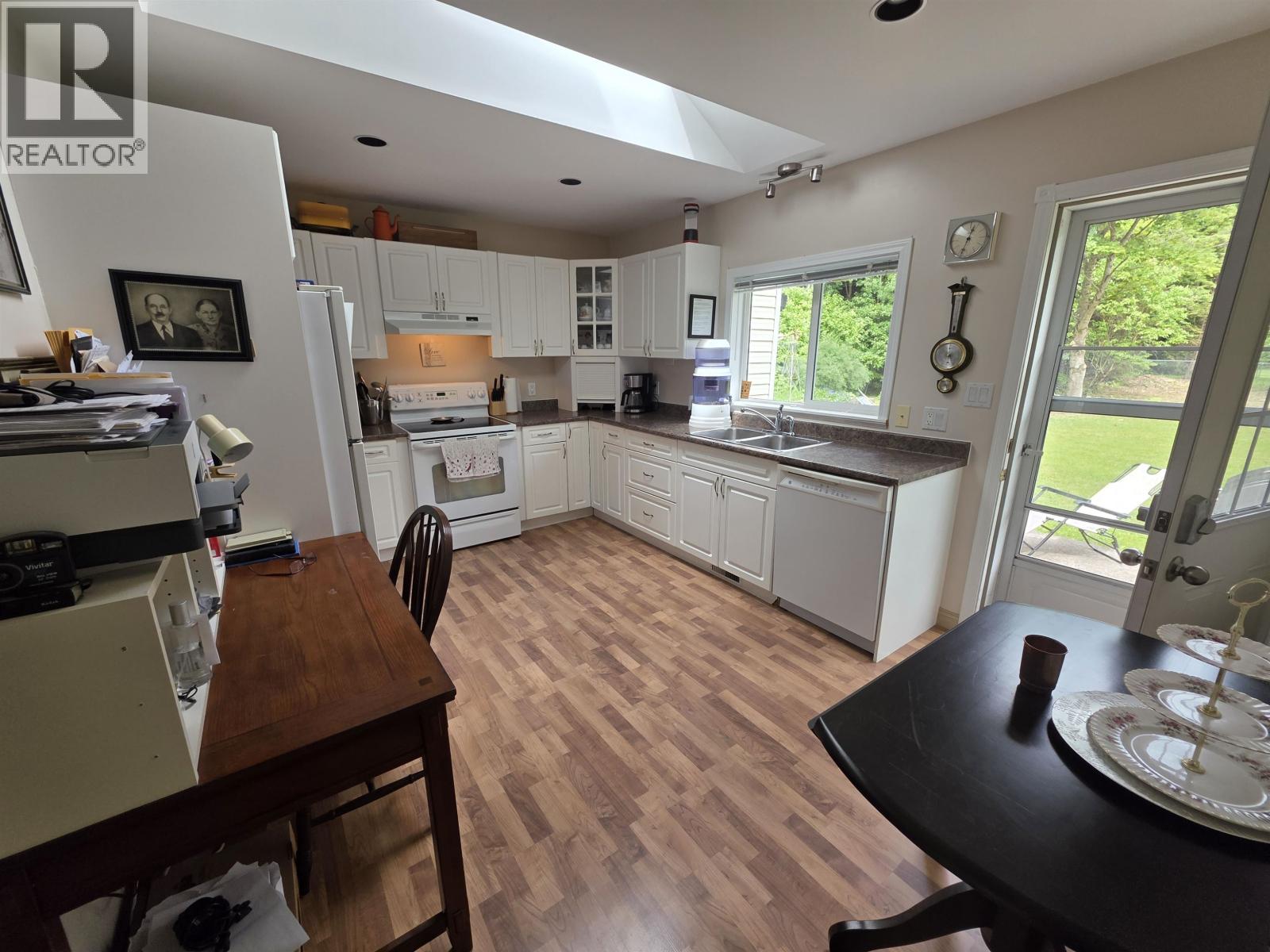 4932 GRAHAM AVENUE - 5