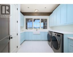 5pc Ensuite bath - 8399 Bench Row Road, Vernon, BC V1H1H3 Photo 14