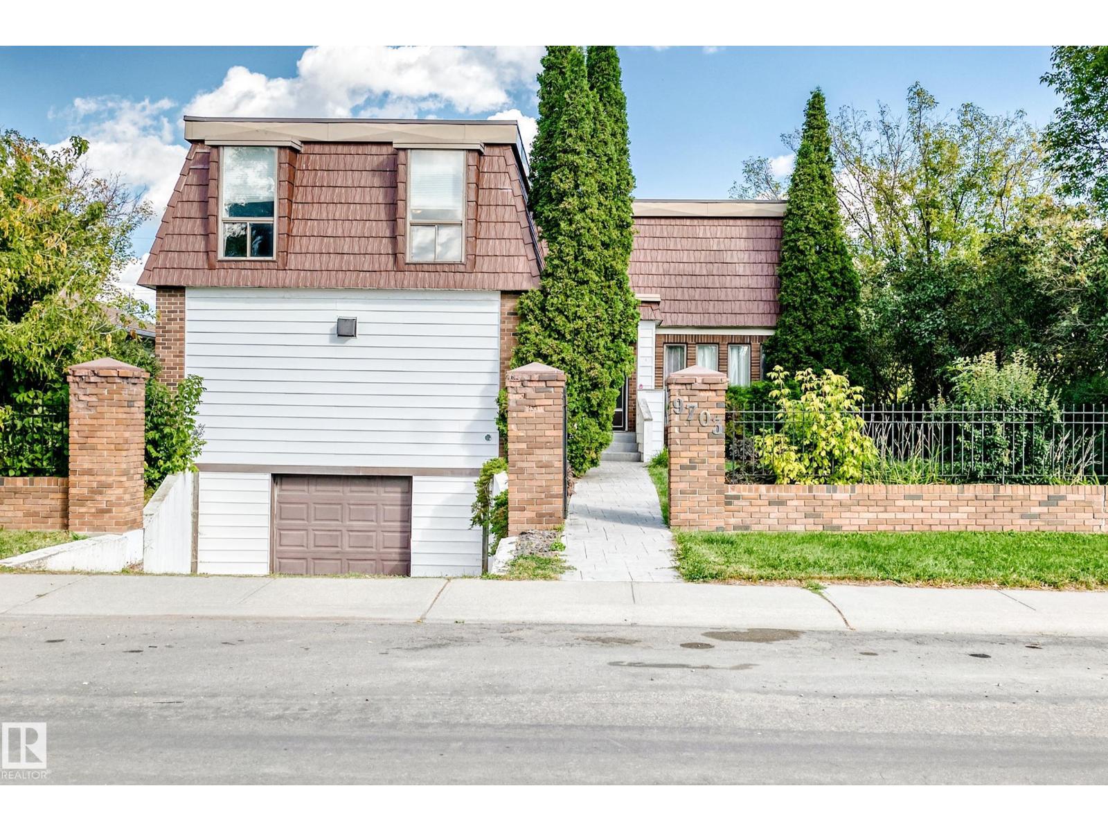 9703 160 ST NW, Edmonton, Alberta, T5P3C9