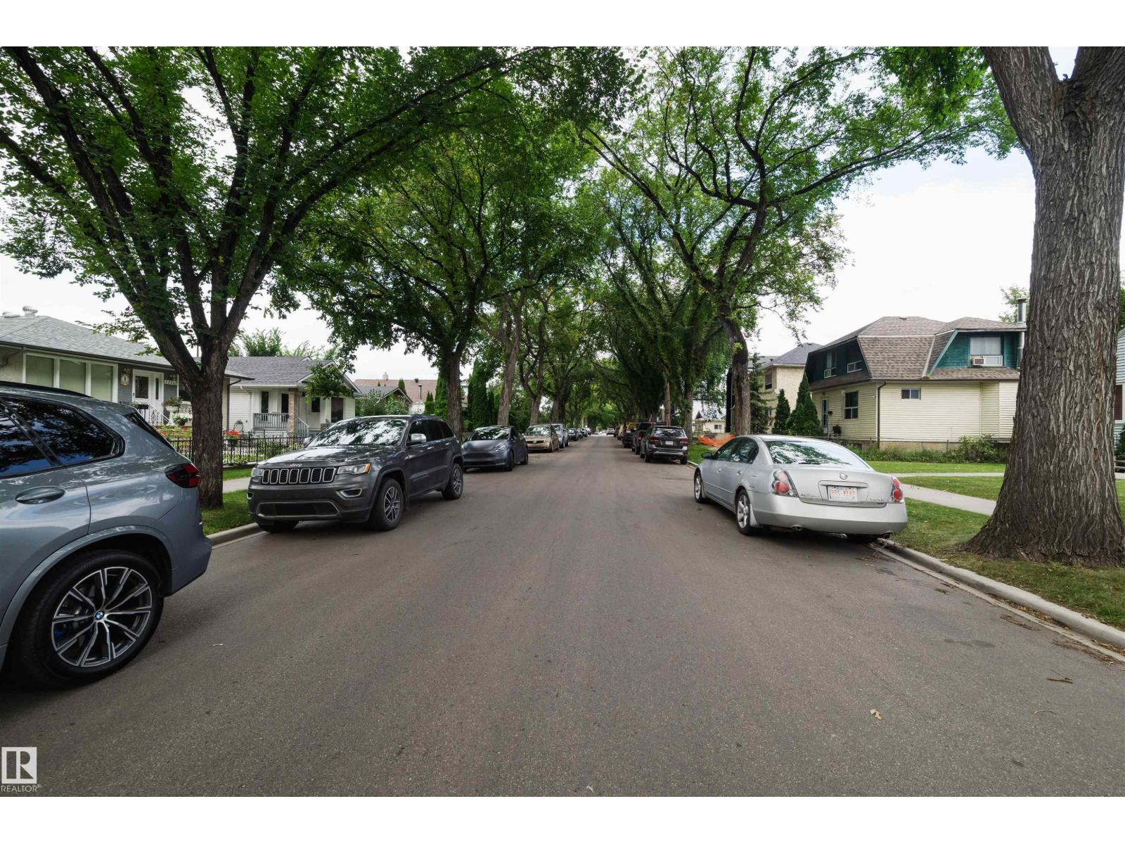 12111 95 St NW, Alberta Avenue — photo 23 of 30